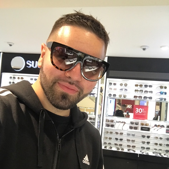 Kyle Santiago - Poshmark Profile Picture of Kyle Santiago (@kylestinson) on Poshmark