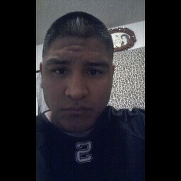 Profile Picture of Andrew Sauceda (@sauce1716) on Poshmark