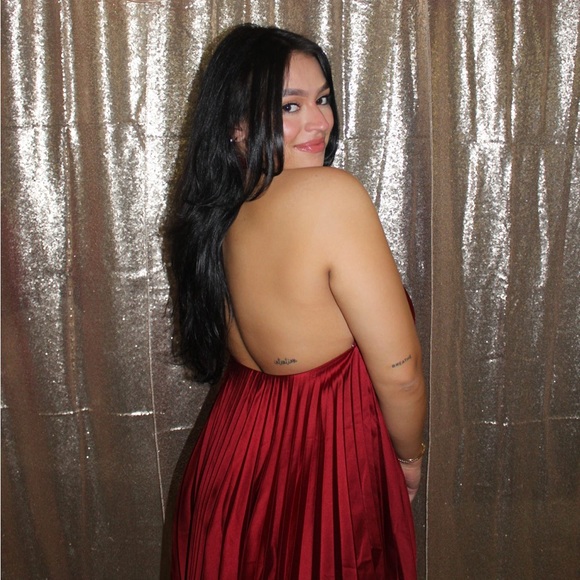 Profile Picture of Emma Falkiewicz (@emmafalkiewicz) on Poshmark