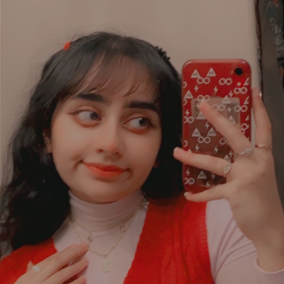 Profile Picture of Nayab Chughtai (@nayabc17) on Poshmark