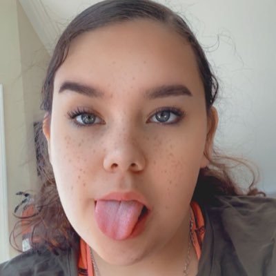 Profile Picture of Miranda (@randi_fuchs02) on Twitter