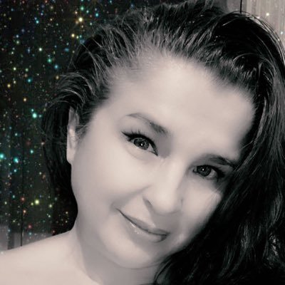 Profile Picture of Michelle Tyler-Paris  🦋 🦩 (@rockurgameplan) on Twitter