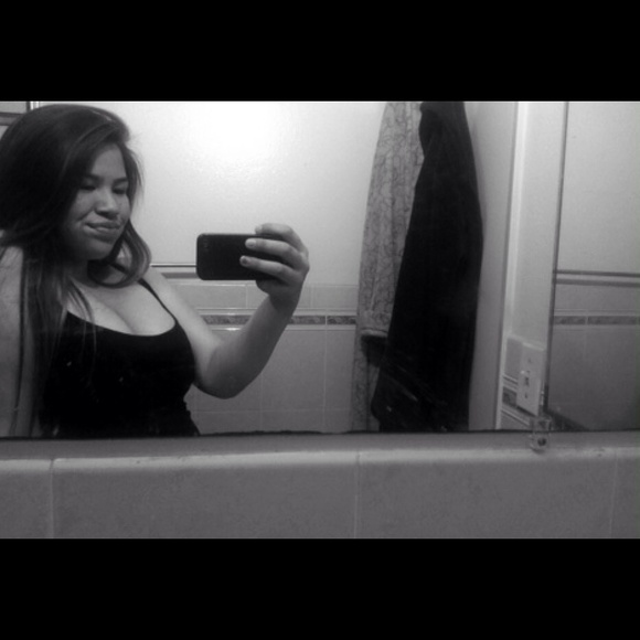 Profile Picture of Danielle Camarillo (@danielle031614) on Poshmark
