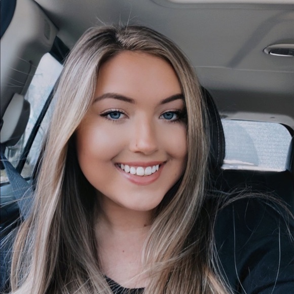 Profile Picture of Tori Parrish (@toriiii960) on Poshmark