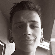 Profile Picture of Dillon Davidson (@stvnhwkngsmom) on Youtube