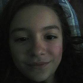 Profile Picture of Danielle watton (@dewdrops1224) on Pinterest