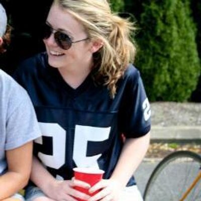 Profile Picture of Laura Clay (@lclay24) on Twitter