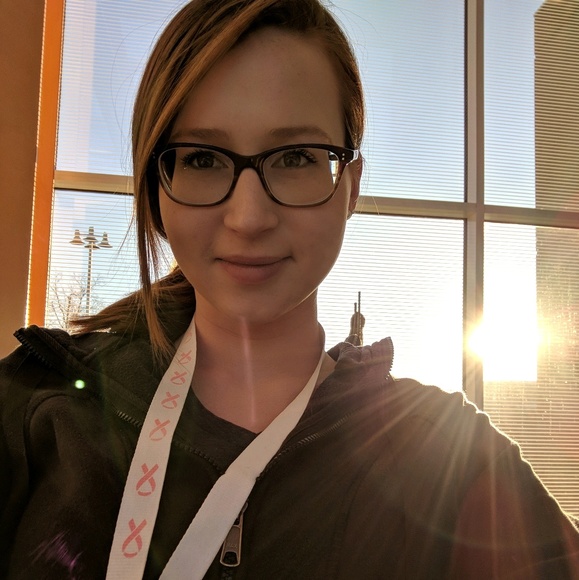 Profile Picture of Jannelle Fetko (@jan_nelle) on Poshmark