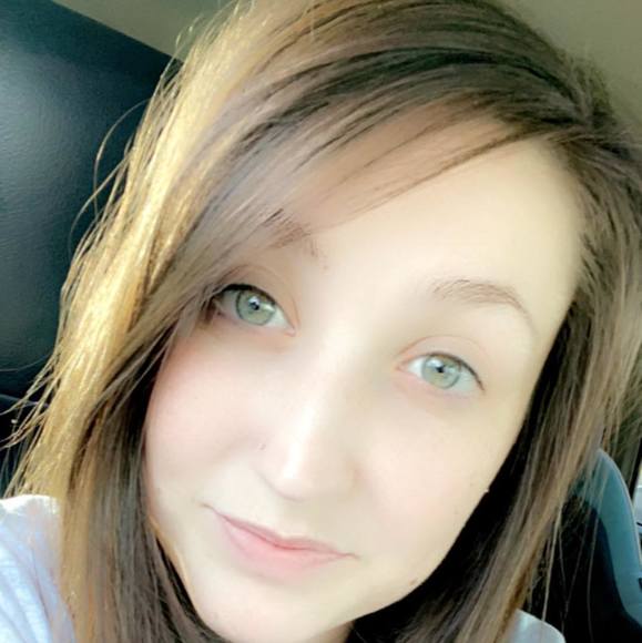 Profile Picture of Shania Johnson (@shaniajohns1) on Poshmark