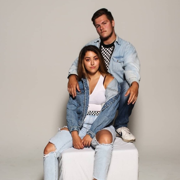 Profile Picture of Trey Kneeskern (@trezzzs) on Poshmark