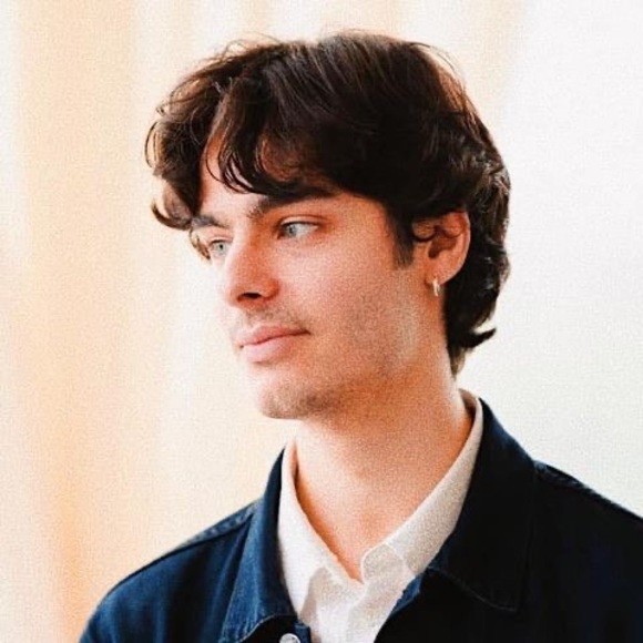 Profile Picture of Nathaniel Stevens (@nathanieledits) on Poshmark