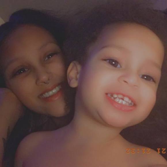 Veronica Patnaude - Poshmark Profile Picture of Veronica Patnaude (@veronica_014) on Poshmark