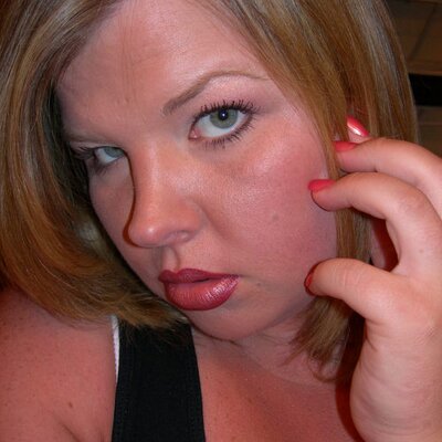 Profile Picture of Jenessa Moman (@Jenessa_) on Twitter