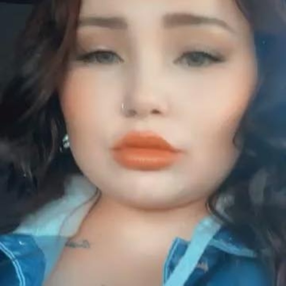 Profile Picture of Kimberly Mclean (@kimakfelix) on Poshmark