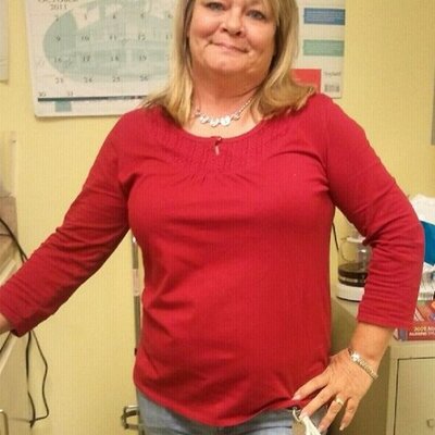 Profile Picture of Lori (@LoriLofton) on Twitter