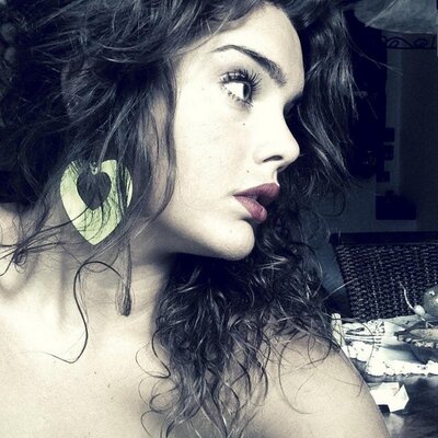 Profile Picture of Cantone_elle (@lisacantone) on Twitter