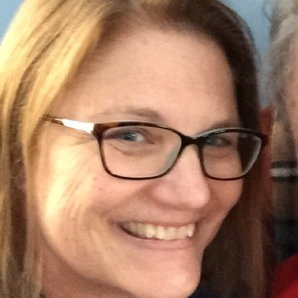 Profile Picture of Debbie Caruso (@wizfoz) on Poshmark