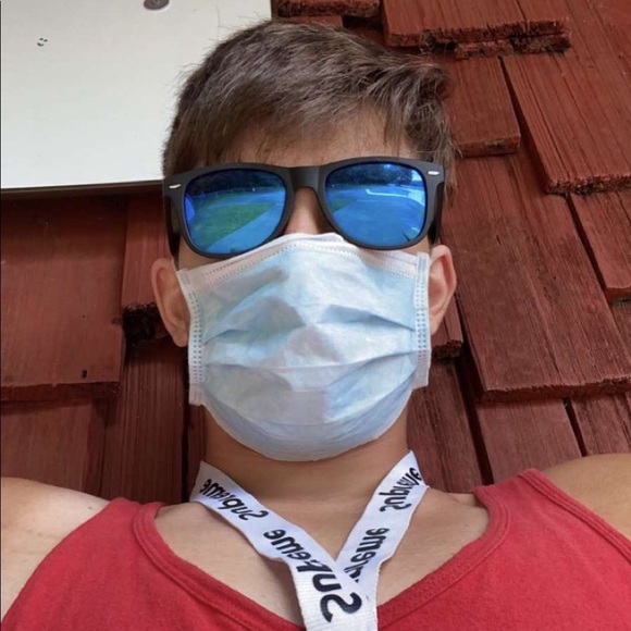Profile Picture of Chris Bello (@chris_bello) on Poshmark