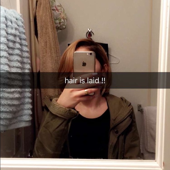 Profile Picture of Loannie Santana (@loputyouon) on Poshmark