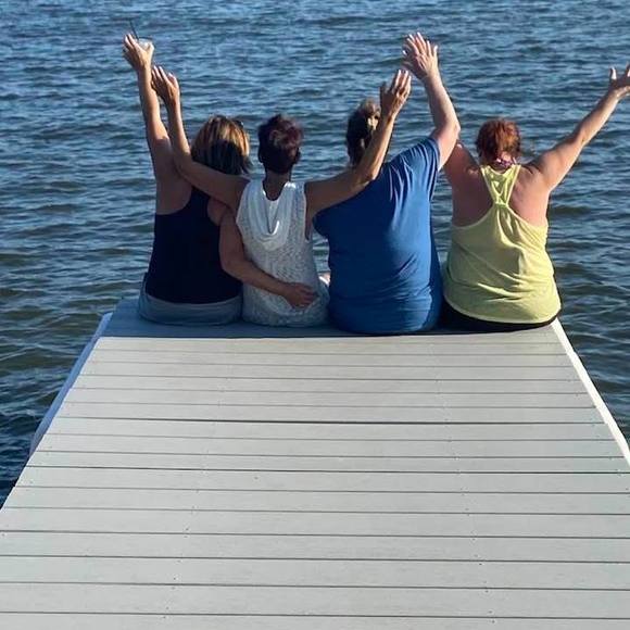 Profile Picture of Yvonne Marselle (@keepitrio) on Poshmark