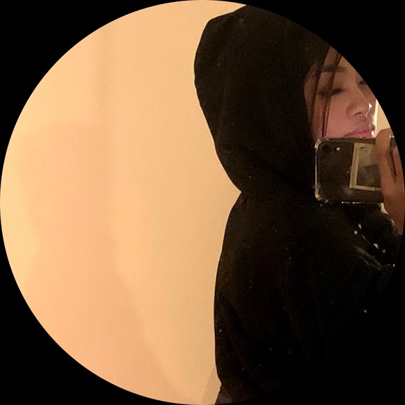 Profile Picture of Fai Sounthala (@dankyfaii) on Poshmark