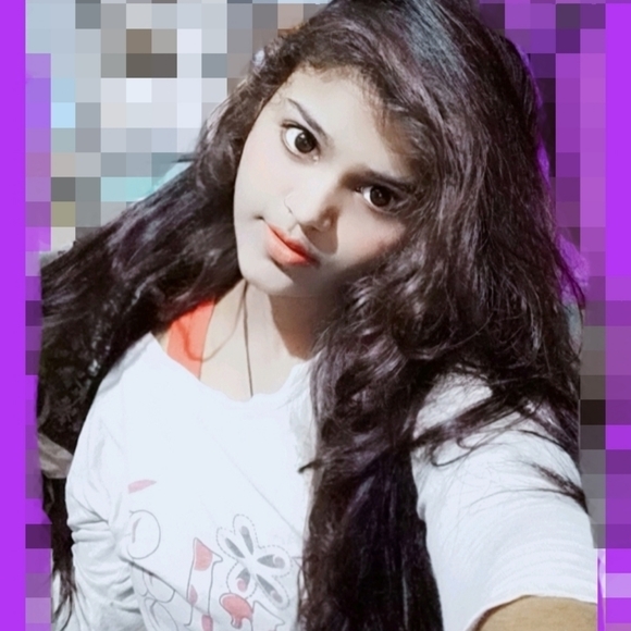 Profile Picture of Radhika Singh (@an6022439) on Poshmark