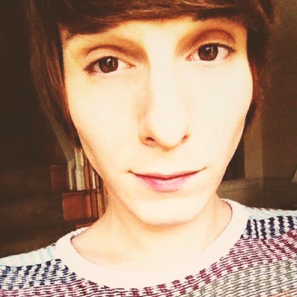 Profile Picture of Joe Hodge (@offfbyheart) on Poshmark