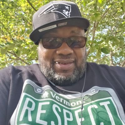 Profile Picture of ROBERT BROWN HARDAWAY SALUTE ME 👊🏿💯 (@poochie822) on Twitter