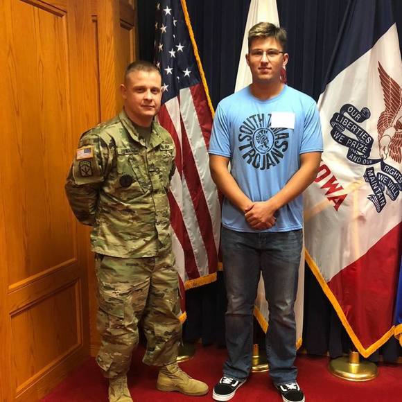 Profile Picture of Aaron Adams (@aaron33adams) on Poshmark