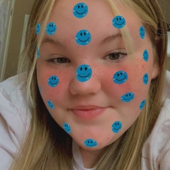 Profile Picture of Mackenzie Fergusson (@mackenziefer637) on Poshmark