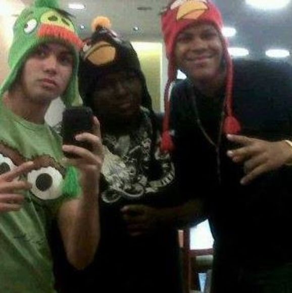 Profile Picture of Alexander Acosta valdivia (@zandiin01) on Poshmark