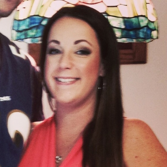 Profile Picture of Ami Rexroth (@amimb2) on Poshmark