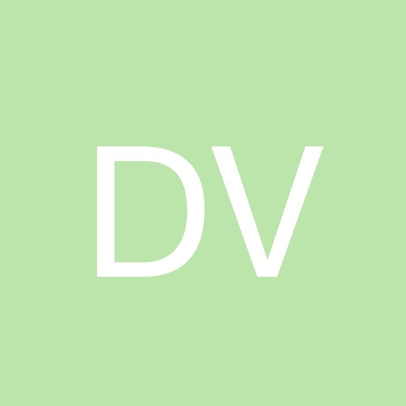 Profile Picture of Dietra Vaden (@dietravaden) on Poshmark