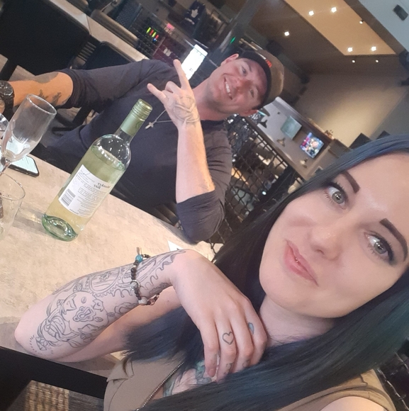 Profile Picture of Nicole Duplessie (@wuz_upcalgary) on Poshmark