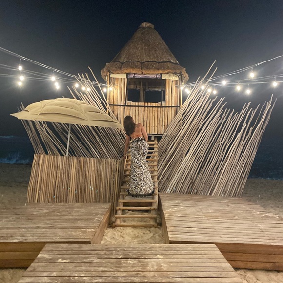 Profile Picture of Susanne Rufty (@susannerufty) on Poshmark