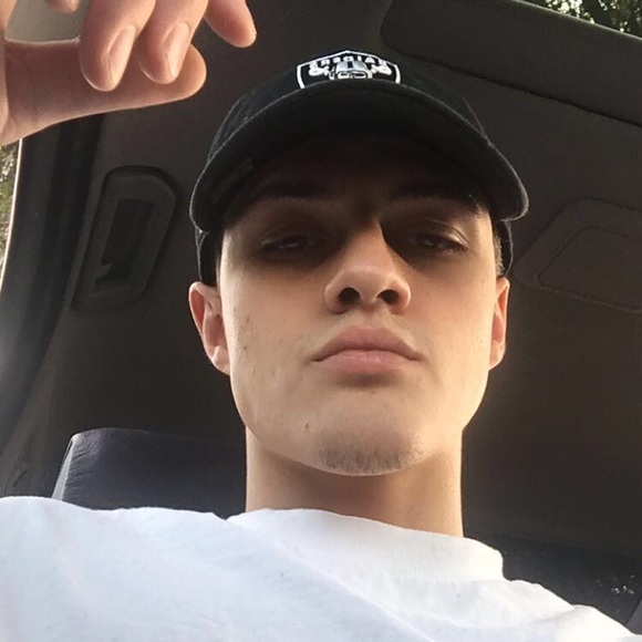 Profile Picture of Andrew Mckim (@andrewm26) on Poshmark