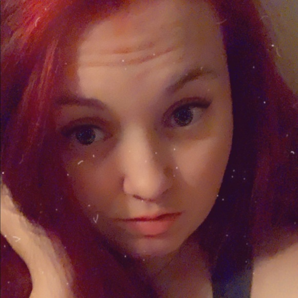 Profile Picture of Alexis Gilstrap (@lexiperplexy) on Poshmark