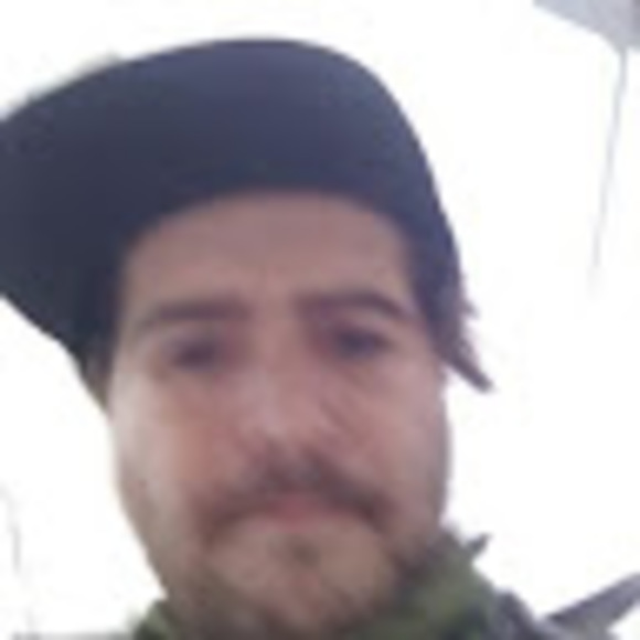 Profile Picture of Davin Boutang (@davinboutang) on Poshmark