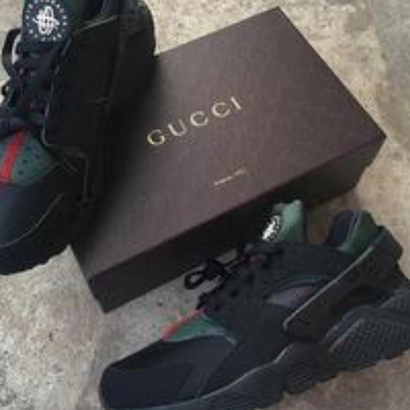 Profile Picture of William Bennett (@tori2500) on Poshmark