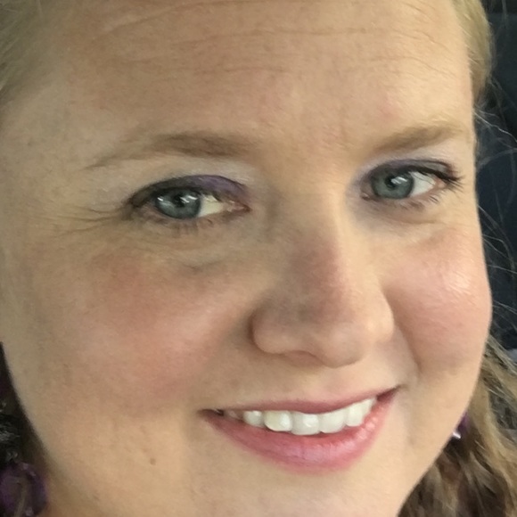 Profile Picture of Reshia Imlay (@sheera87) on Poshmark