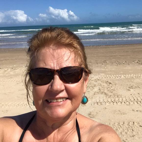 Profile Picture of Mary Hollabaugh (@gottoplant) on Poshmark