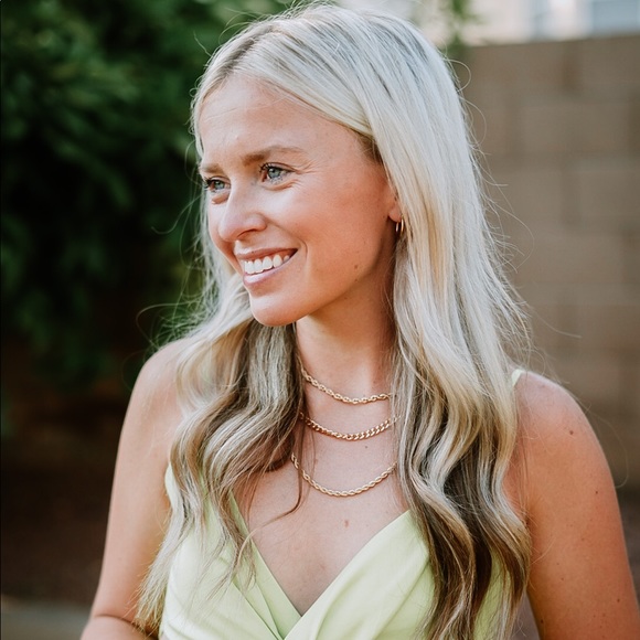 Profile Picture of Karlee Weissenhofer (@klweissenhofer) on Poshmark