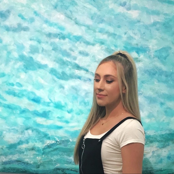 Profile Picture of Shannon Kennedy (@shann_e_k) on Poshmark