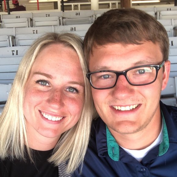 Profile Picture of Sara Blasier (@sarablasier) on Poshmark