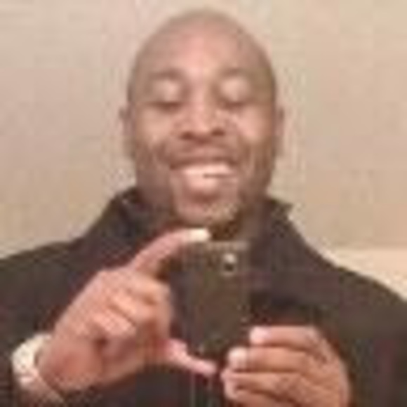 Profile Picture of Garfield Wright (@garfieldwright) on Poshmark