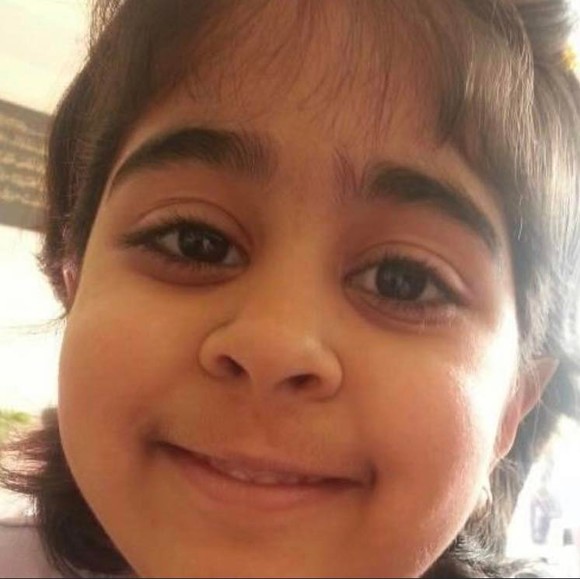 Profile Picture of Rabia Shahid (@thisisrabz2008) on Poshmark