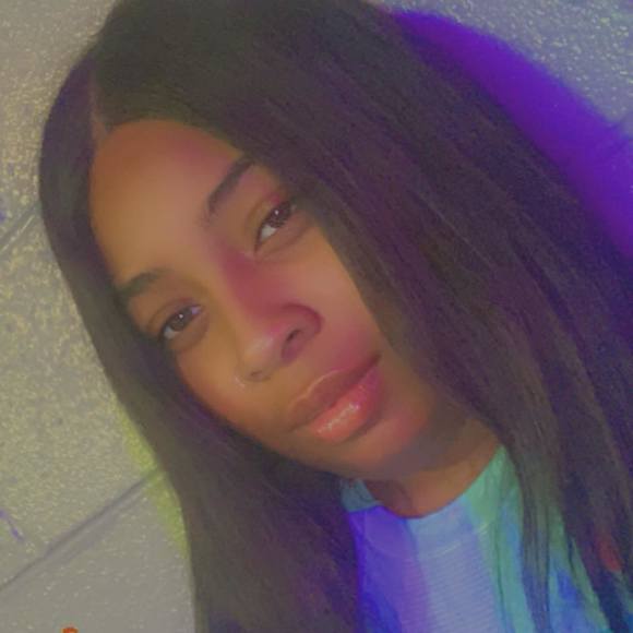 Profile Picture of Nauti Nautii (@nautinautii) on Poshmark