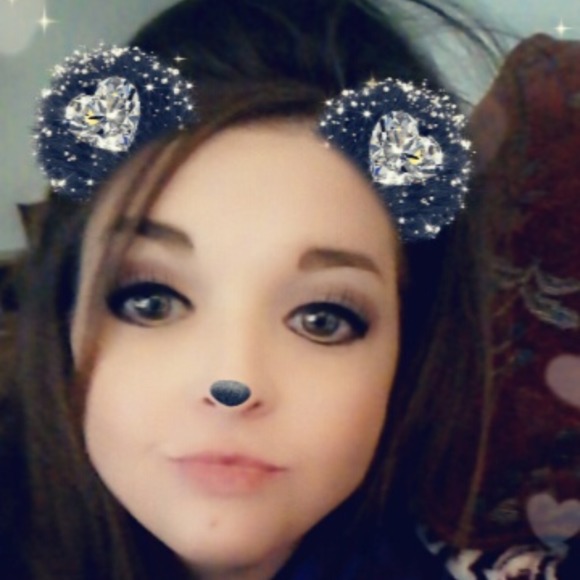 Profile Picture of Brandy Hobbs (@bhobbs1984) on Poshmark