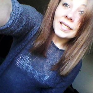 Profile Picture of Julie Cable (@juliecable2) on Twitter