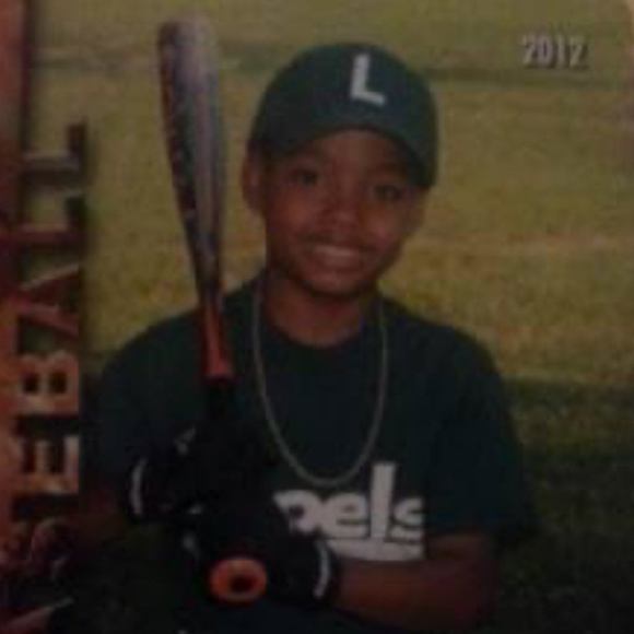 Profile Picture of Cameron Augurson (@cameronaugurson) on Poshmark